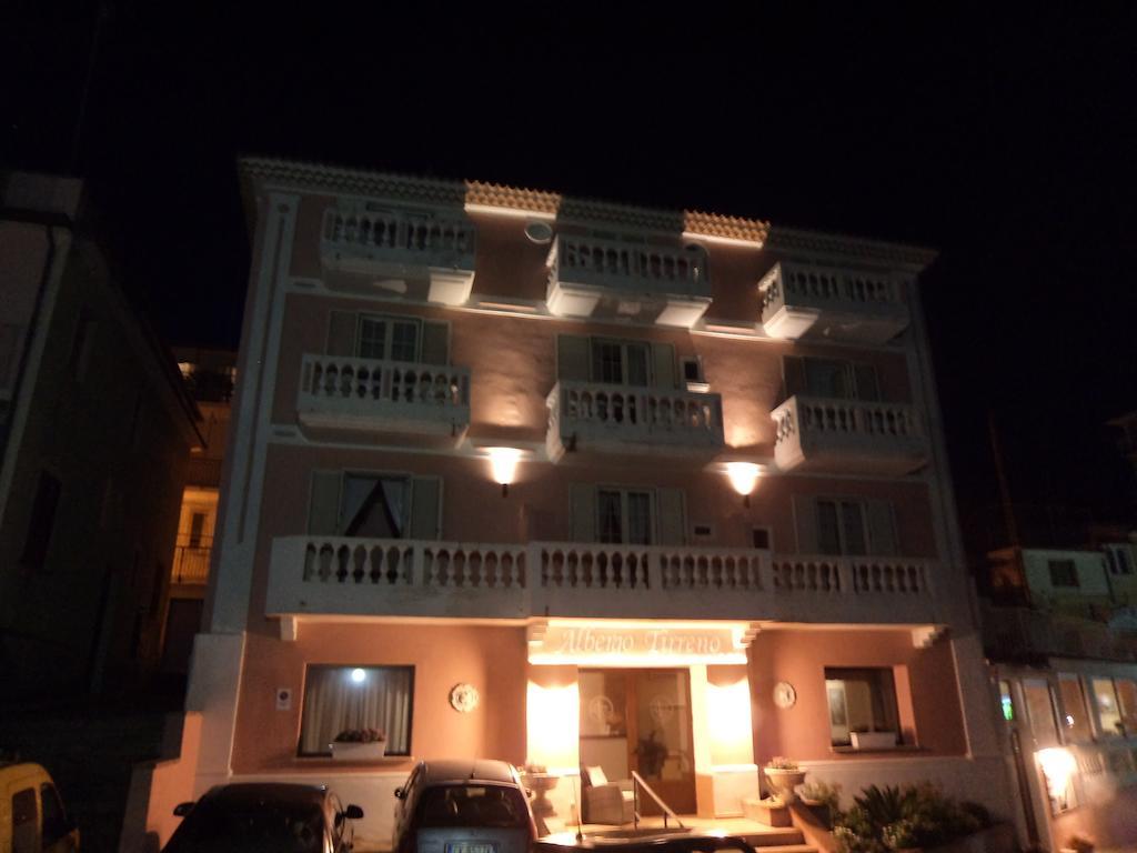 Albergo Tirreno Marina di Camerota Exterior photo